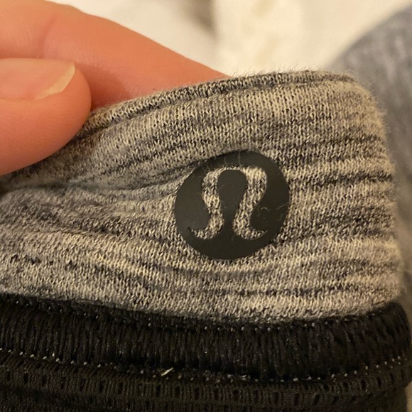 EUC luluemon LAB sweatshirt - Picture 4 of 4